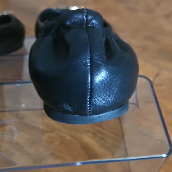 Tory Burch Black Flats with Gold Emblem Sz 10M - Picture 13 of 13